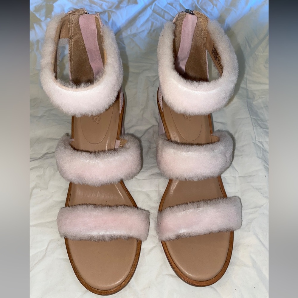 UGG Pink Del Rey Fluff Heel Sandals Size 8.5W